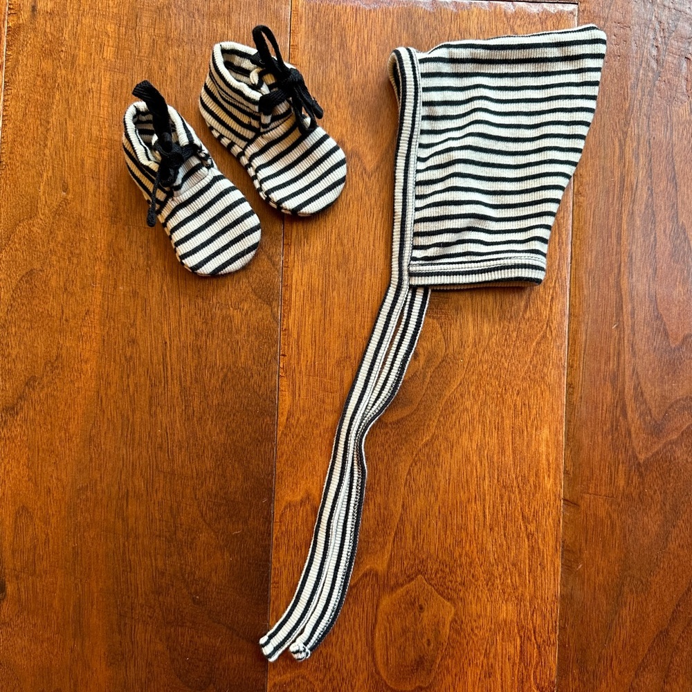Kate Quinn hat and booties